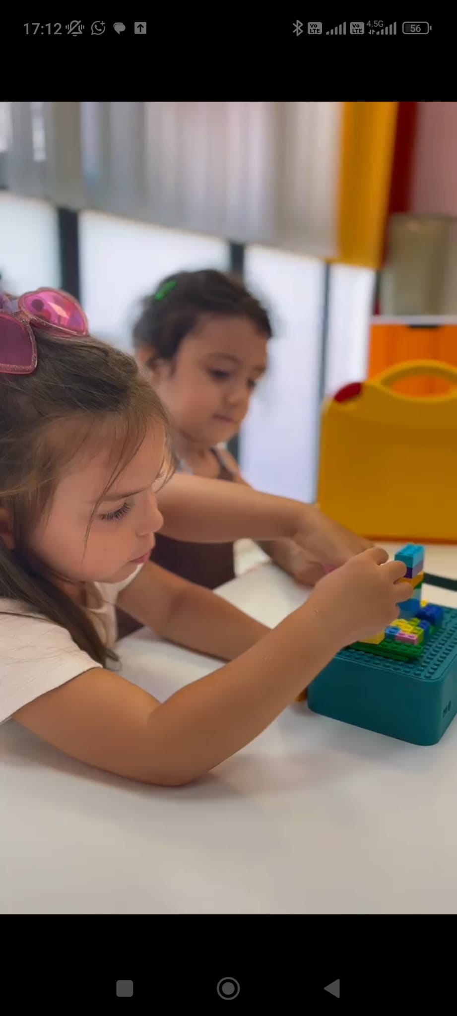 Children building on LunoBox